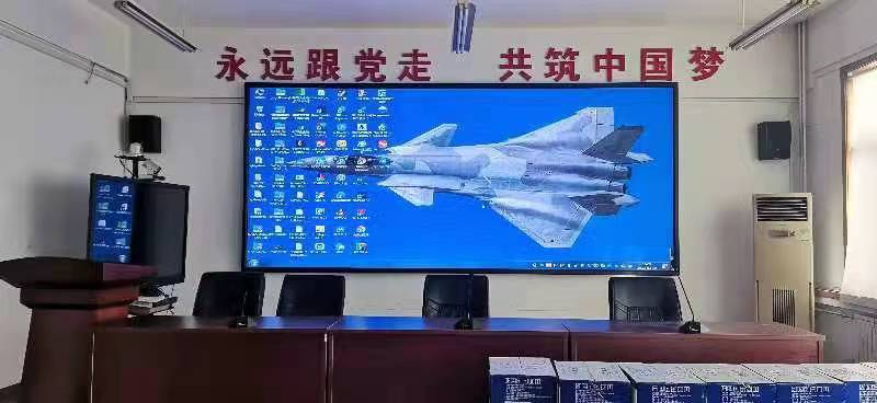 室內(nèi)P2全彩屏完成一塊，積極復(fù)工復(fù)產(chǎn)，抗疫堅持到底